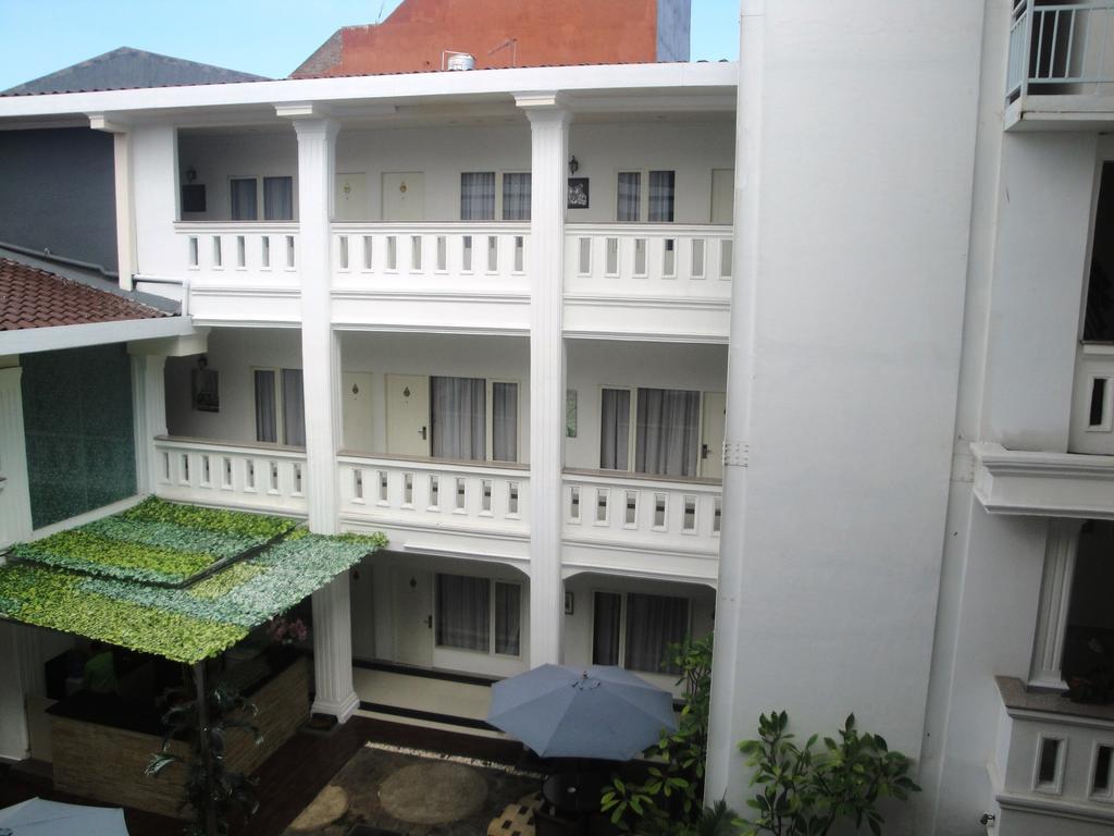 Ramayana Hotel Macasar Exterior foto