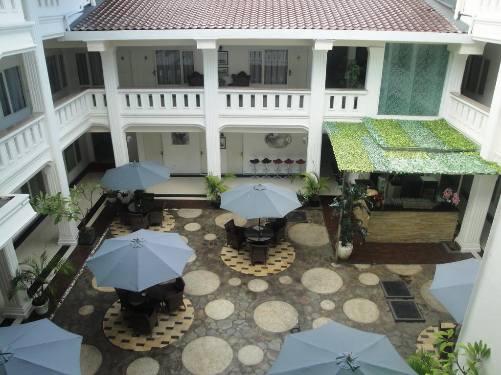 Ramayana Hotel Macasar Exterior foto