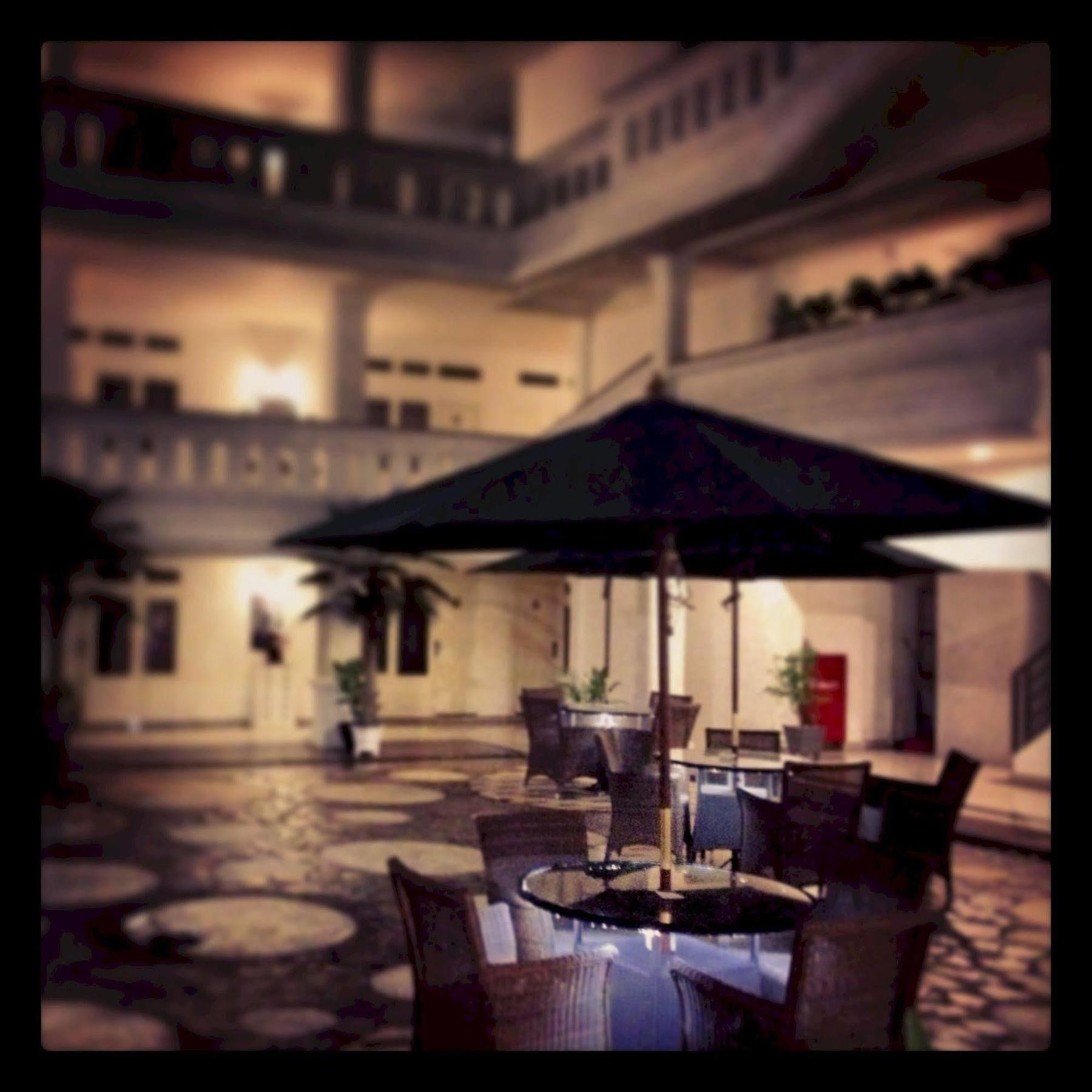 Ramayana Hotel Macasar Exterior foto